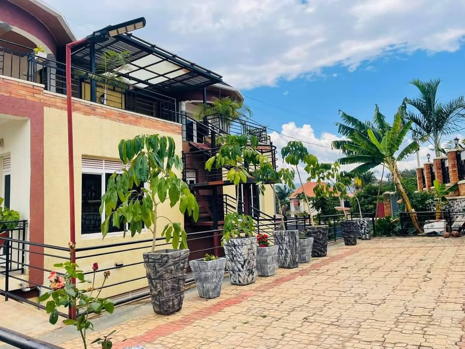 Good 3-bedroom house in Kibagabaga