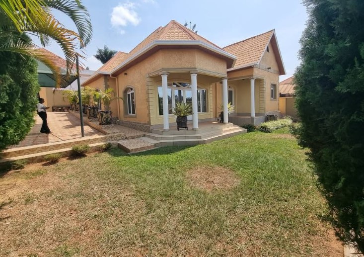 R167 — House for Rent in Kimironko