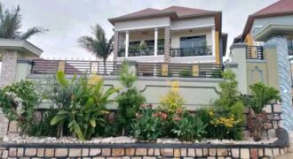 Stunning 5 bedroom house for sale in Rebero