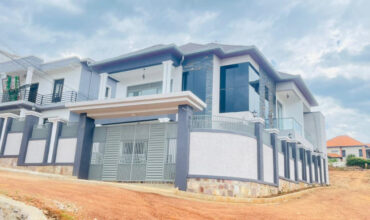 Enormous Home for sale in Kigali Kibagabaga